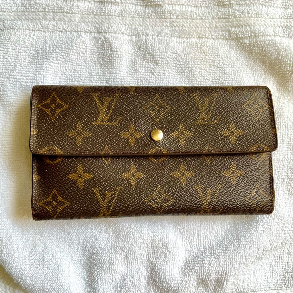 LOUIS VUITTON Portefeuille Sarah Long Monogram Wallet -  Authentic